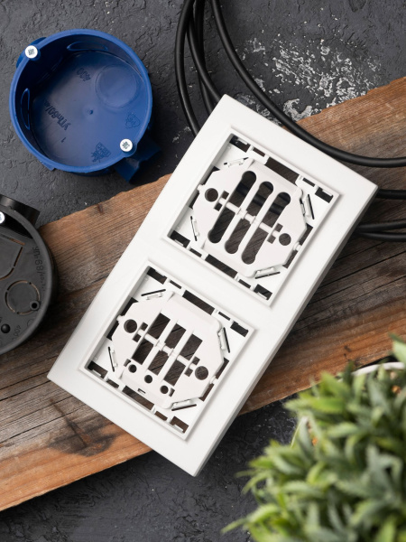 Купить EKF Basic Минск Белый Рамка 2-ая вертикальная