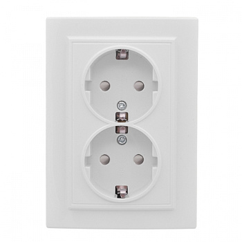 EKF Basic Минск Белый Розетка 2-ая, с/з,со шторками, 16А, СП