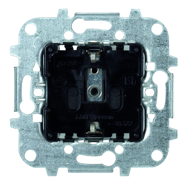 ABB NIE Мех Розетка с/з винт. зажим 2CLA818800A1001