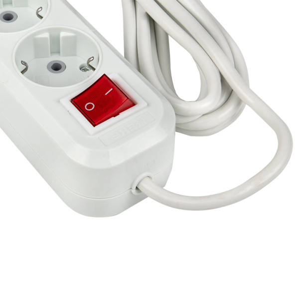 Купить EKF PROxima Удлинитель "Эксперт" 4 гнезда 3 метра 16А/3,5кВт с выключателем и заземлением ПВС 3х1