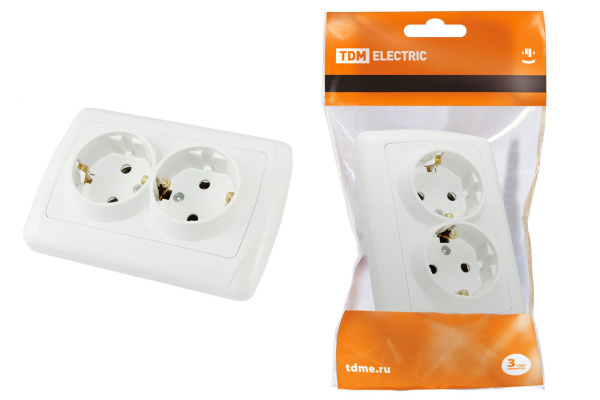 TDM Розетка двойная 2П+3 16А 250В белая "Онега" SQ1805-0018