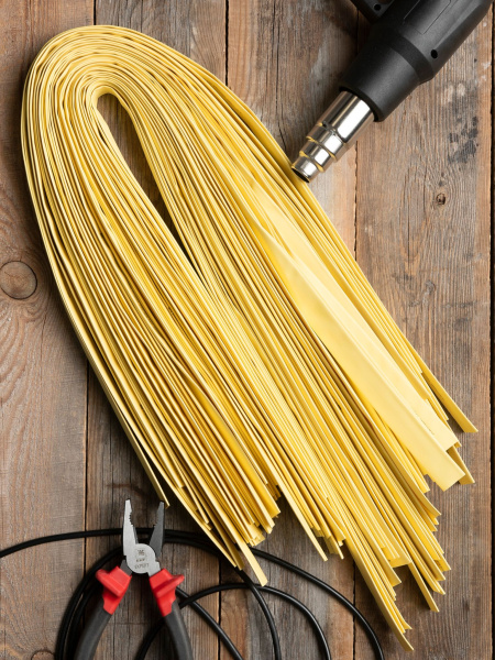 Купить EKF PROxima Термоусаживаемая трубка ТУТ нг 25/12,5 желтая в отрезках по 1м