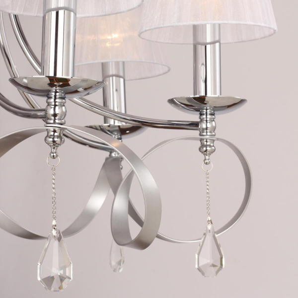 Купить Favourite подвесная люстра каркас цвета серебряный с хромом, плафоны из белой ткани, декоративные элементы из прозрачного хрусталя 2597-8P