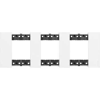 BT Living now Белый Рамка немецкий стандарт 3 поста (2+2+2 мод) KA4802M3KW