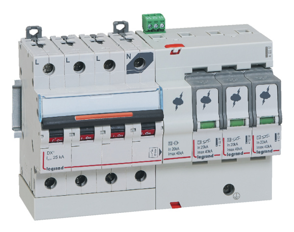 Legrand УЗИП с автоматическим выключателем Т2 3P+N 40кА 412217