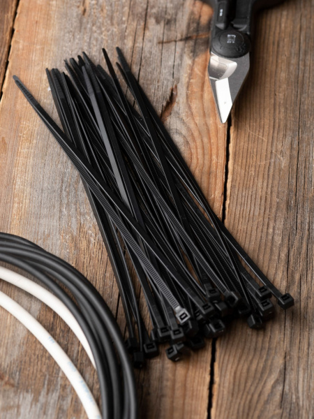 Купить EKF PROxima Хомут P6.6 стандартный (ч), 3.6x150 (100шт) FlexLock