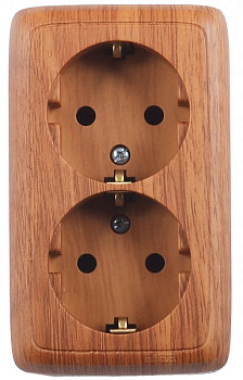 Hegel Альфа наруж Дуб РА16-154-05 Розетка с/з двойная, со шторками, изол. пластиной (250В, 16А)