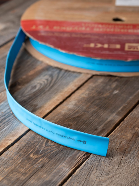 Купить EKF PROxima Термоусаживаемая трубка ТУТ нг 25/12,5 синяя рулон