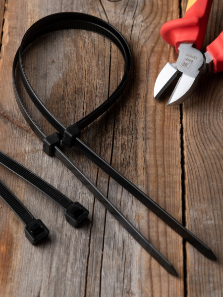 Купить EKF PROxima Хомут P6.6 стандартный (ч), 7.6x450 (100шт) FlexLock