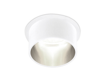 Ambrella Встраиваемый точечный светильник TN200 WH/CH белый/хром GU5.3 D68*55