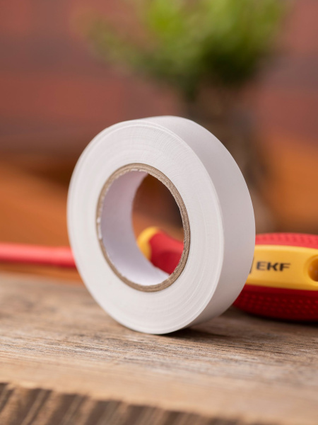 Купить EKF Basic Изолента класс А (0,18х19мм) (20м.) белая