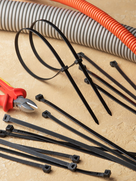 Купить EKF Basic Хомут нейлоновый черный (7,2х500) (100шт.)