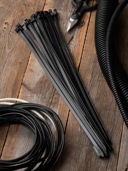 Купить EKF PROxima Хомут P6.6 стандартный (ч), 7.6x400 (100шт) FlexLock