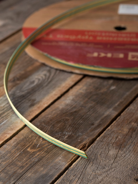 Купить EKF PROxima Термоусаживаемая трубка ТУТ нг 8/4 жел-зел рулон