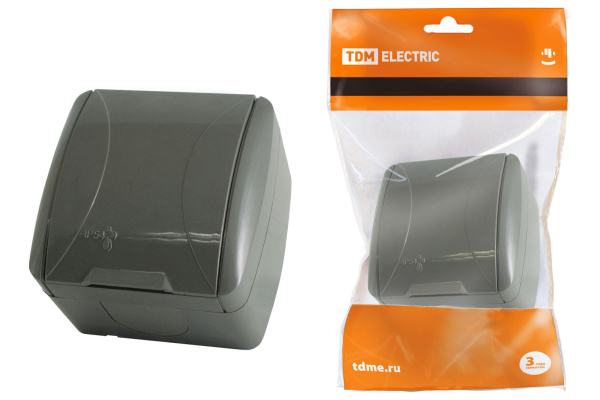 TDM Розетка 2П+3 открытой установки IP54 16А с крышкой серая "Селигер" SQ1818-0113