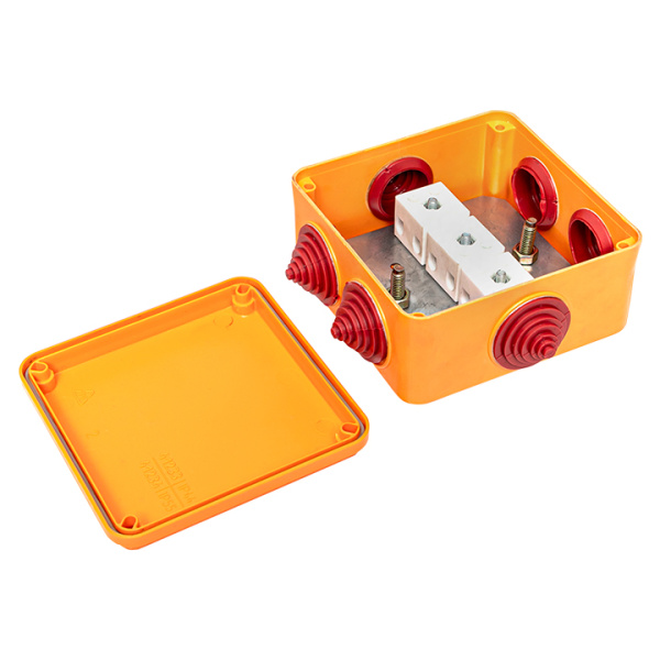 Купить EKF Коробка огнестойкая 100х100х50мм IP55, 3 двойных клеммника 1,5-6 мм2