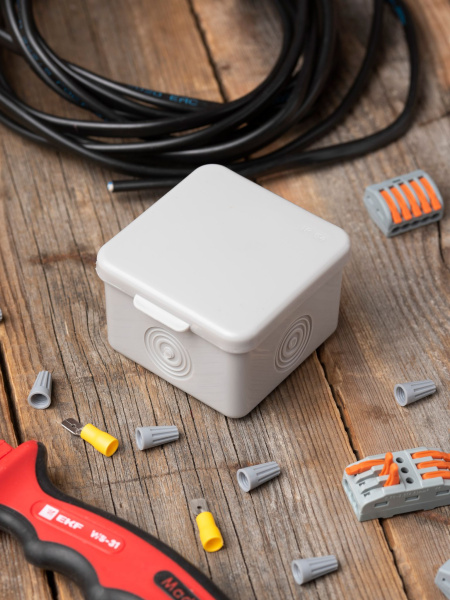 Купить EKF PROxima Коробка распаячная КМР-030-037 пылевлагозащищенная без мембранных вводов (65х65х50)