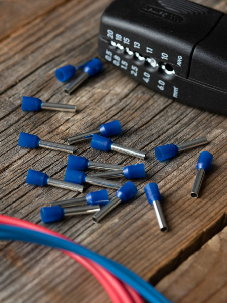 Купить EKF PROxima Наконечник штыревой втулочный изолированный НШвИ 2,5-12 (50шт.)