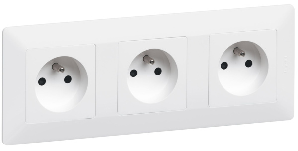 Купить Legrand Valena LIFE DIY Бел Розетка 1-ая б/з с защитными шторками, безвинт.зажим 753416