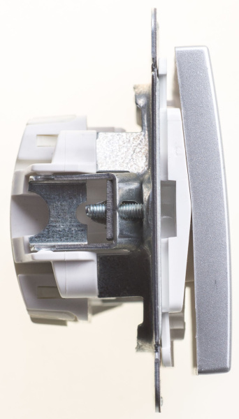 Купить SE Wessen 59 Матовый хром Выключатель 1-клавишный 2-полюсный, 10АХ VS210-152-5-86