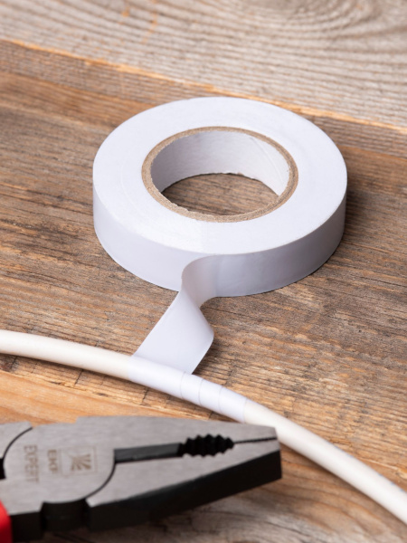 Купить EKF Basic Изолента класс А (0,18х19мм) (20м.) белая