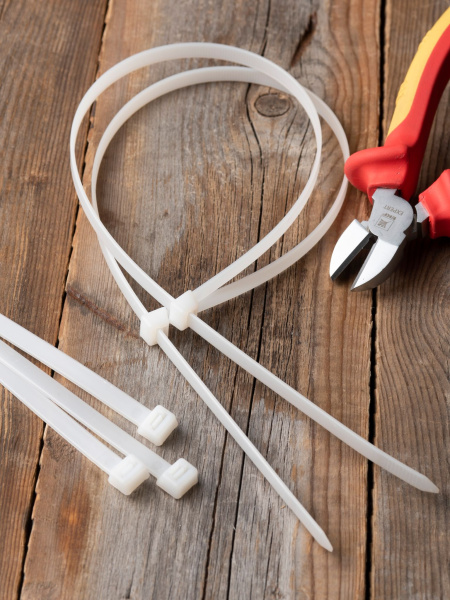 Купить EKF PROxima Хомут P6.6 стандартный (б), 7.6x500 (100шт) FlexLock