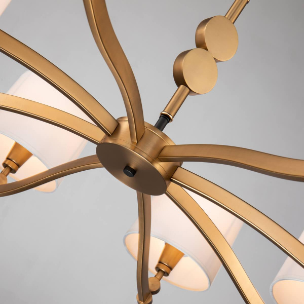 Купить Favourite 2624-8P подвесная люстра Каркас цвета латунь, плафоны из белого шелка