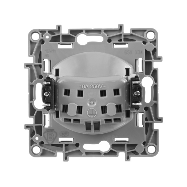 Купить Legrand Etika Слоновая кость Розетка б/з со шторками, винтовые клеммы 672334