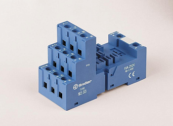 Finder Розетка с винтовыми клеммами (с зажимной клетью) для реле 62.32/62.33, синий 9203SMA