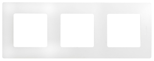 Купить Legrand Etika Белый Рамка 3-ая 672503