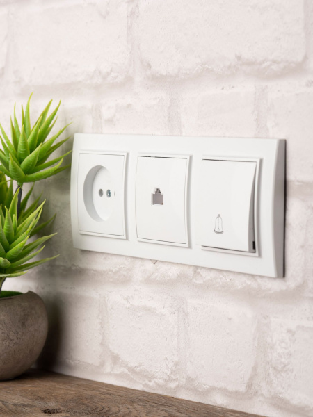 Купить EKF Basic Минск Белый Рамка 3-ая горизонтальная