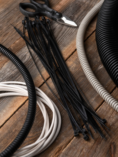 Купить EKF Basic Хомут нейлоновый черный (4,8х300) (100шт.)