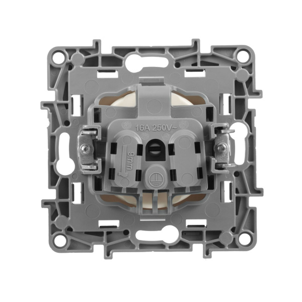 Купить Legrand Etika Слоновая кость Розетка б/з, винтовые клеммы 672320