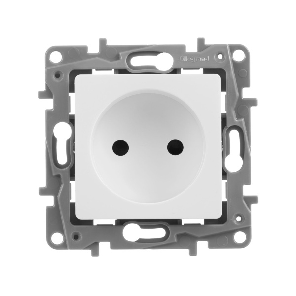 Купить Legrand Etika Белый Розетка б/з со шторками, винтовые клеммы 672234