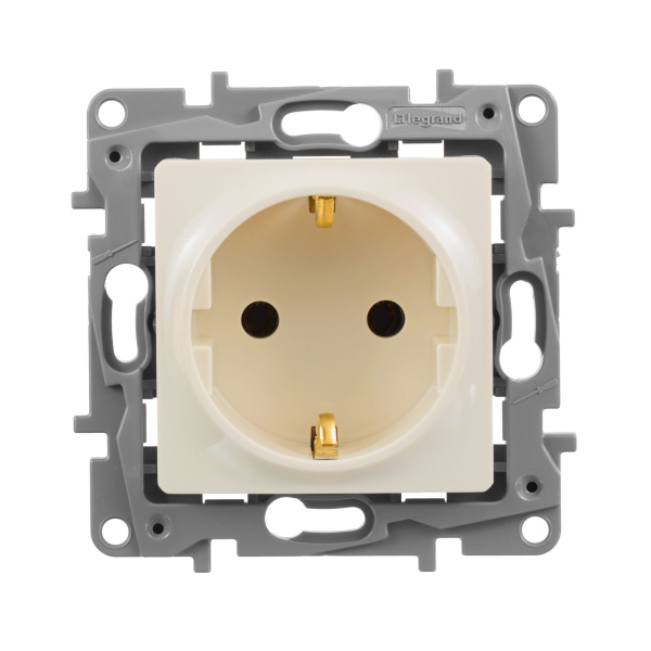 Купить Legrand Etika Слоновая кость Розетка с/з, винтовые клеммы 672321