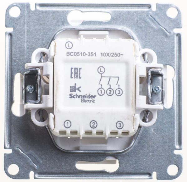 Купить Systeme Electric Wessen 59 Бел Выключатель 3-клавишный 10АХ