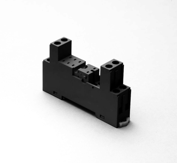 Finder Розетка с винтовыми клеммами (с зажимной клетью) для реле 40.51, 40.52, 40.61, 40.62; применяются модули 99.80; в комплекте пластиковая клипса 958530SPA