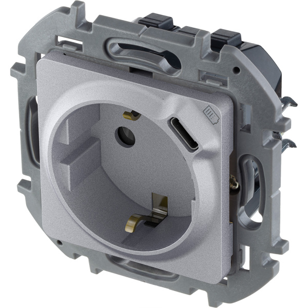 Купить Legrand INSPIRIA Алюминий Розетка 2К+З немецкий стандарт 16А 250В со встроенным зарядным устройством USB C 1.5А 5В 673772