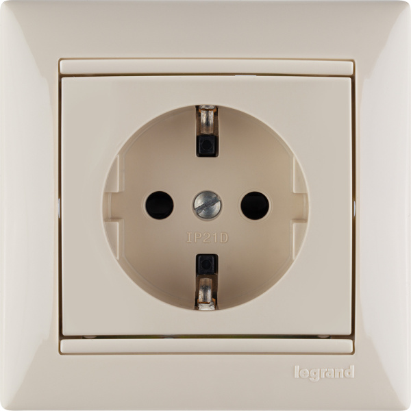 Купить Legrand Valena Крем Розетка 1-ая с/з с защитными шторками 774321