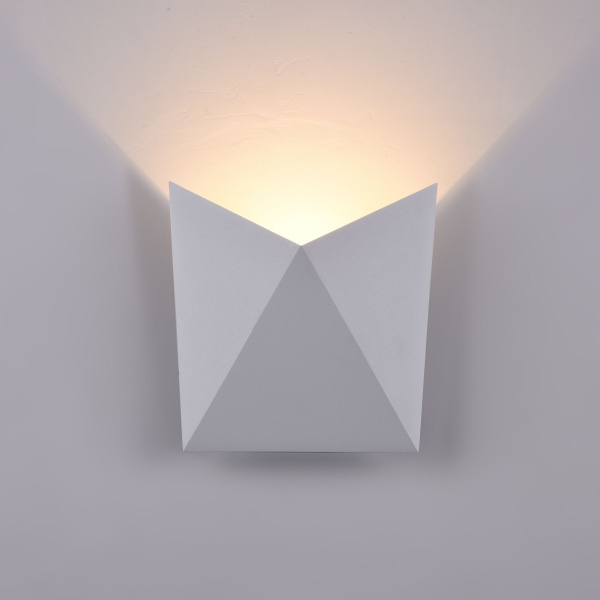 Maytoni Outdoor Beekman Белый Бра LED 550Lm 7W O802WL-L7W Купить Maytoni Outdoor Beekman Белый Бра LED 550Lm 7W O802WL-L7W