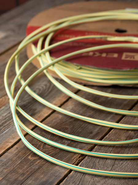 Купить EKF PROxima Термоусаживаемая трубка ТУТ нг 5/2,5 жел-зел рулон