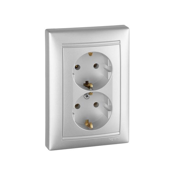 Legrand DIY Valena Алюм Розетка 2-ая с/з литая 694335