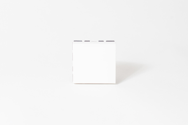 Купить SPL Выключатель одноклавишный 45х45 белый, с безвинтовым зажимом 200005