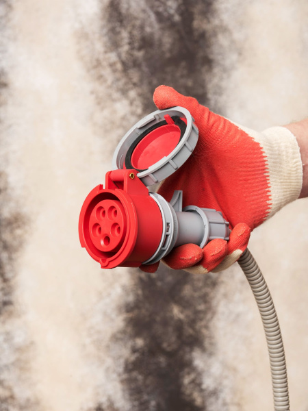 Купить EKF PROxima Розетка переносная 2152 3Р+РЕ+N 16А 380В IP67