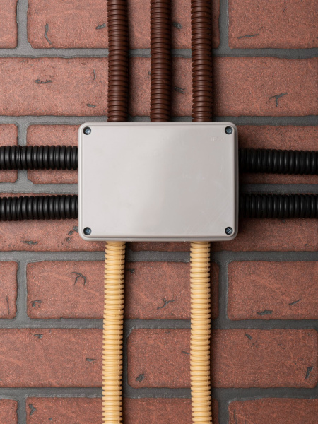 Купить EKF PROxima Коробка распаячная КМР-050-041 пылевлагозащитная, 10 мембранных вводов, уплотнительный шнур (150х110х70)