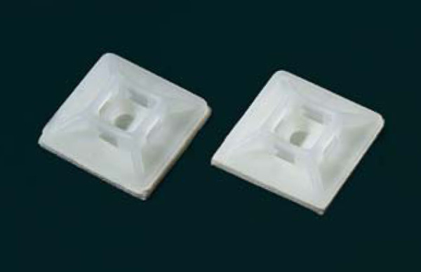 Купить Hyperline HW-3A (HW-3AC) Самоклеящаяся площадка для крепл. стяжек (19x19 мм) (100 шт) 16069