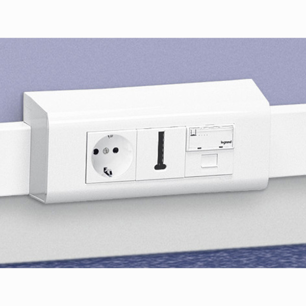 Legrand Mosaic Рамка 6М на плинтус 75х20 (кроме 74203 и 74416) 030560