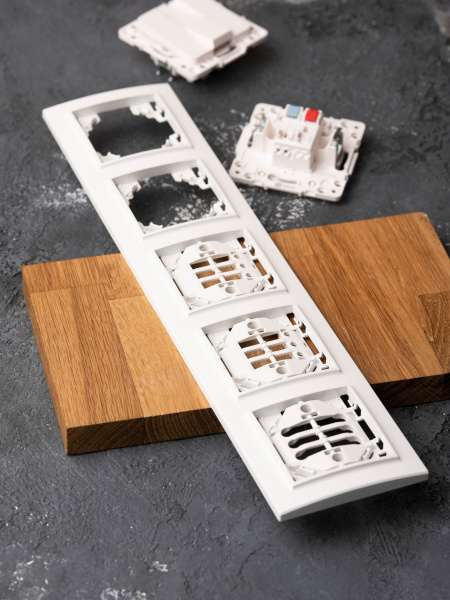 Купить EKF Basic Минск Белый Рамка 5-ая горизонтальная