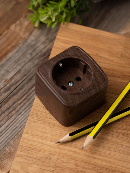 Купить EKF Basic Минск Темное дерево Розетка с/з, 16А, ОП