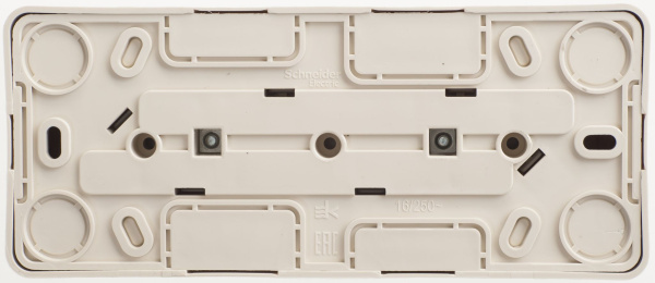 Купить Systeme Electric Этюд наруж Крем Розетка 3-ая б/з со шторками 16А 250B